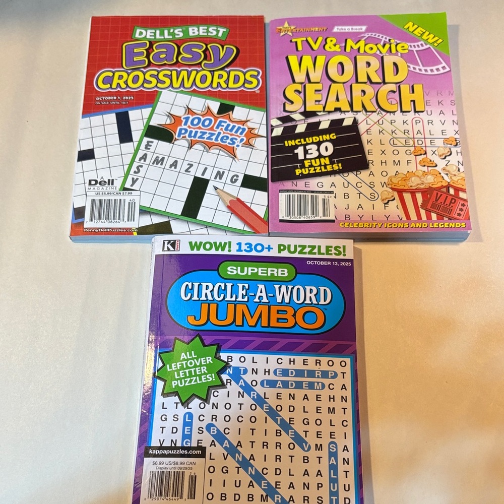 Dell Easy Crosswords Puzzle Book - Red and Green